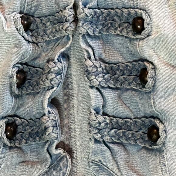 & AND JACKET CROPED DENIM WITH METAL BUTTON BRAID DETAIL SIZE 6 - Picture 3 of 5